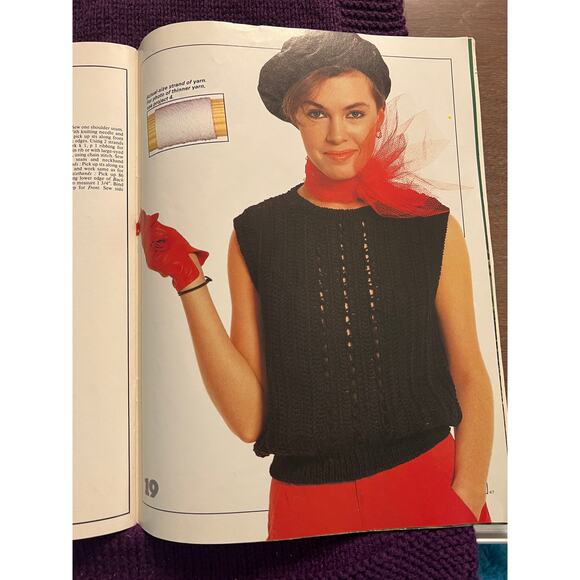 magic Crocheted pattern book 1984 sweater doily skirt butterfly - Picture 16 of 16